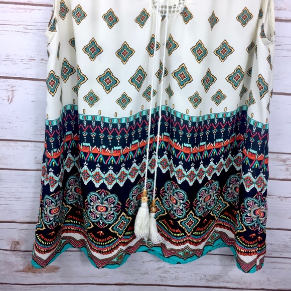 Papaya Multi Patterned Cream Lace Up Top - Picture 4 of 8